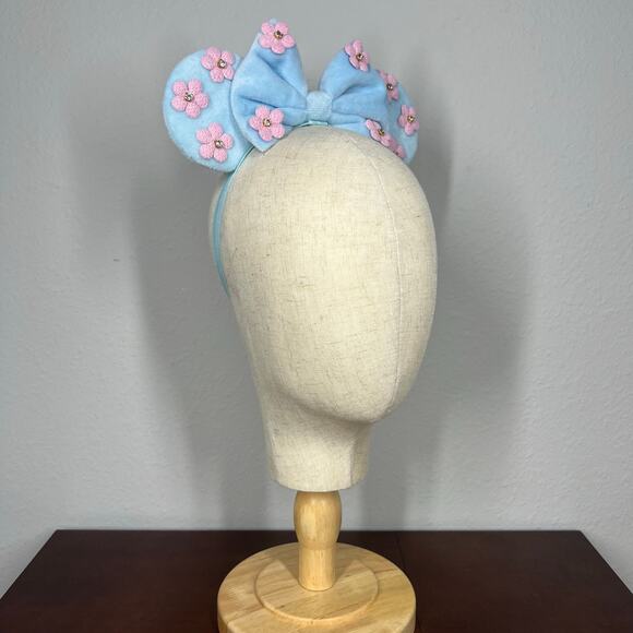 Flower Power Elastic Minnie Ears | Disney-Inspired Velvet Adjustable Mouse Ears - Picture 5 of 5
